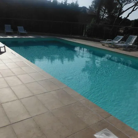 L'elephant Κάμπινγκ